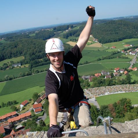 Leopold Klettersteig, der Klettersteig für Anfänger 
- 
Naturbursch Training Riegersburg - Teamtraining, Kletterkurse, Hochseilgarten